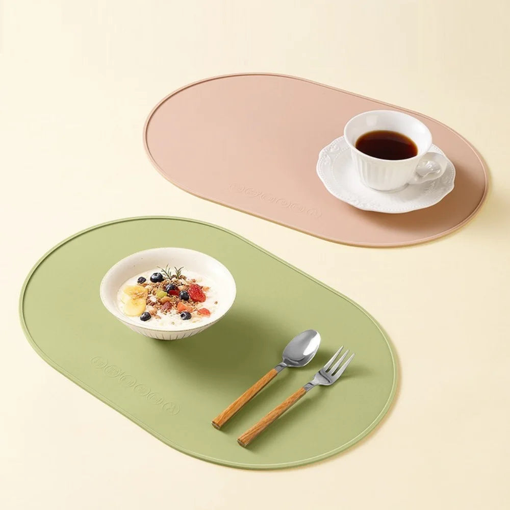 Silicone Placemats, Heat-Resistant, Reusable Portable Placemats, Waterproof, Stain-Resistant and Easy-To-Clean Silicone Placemat