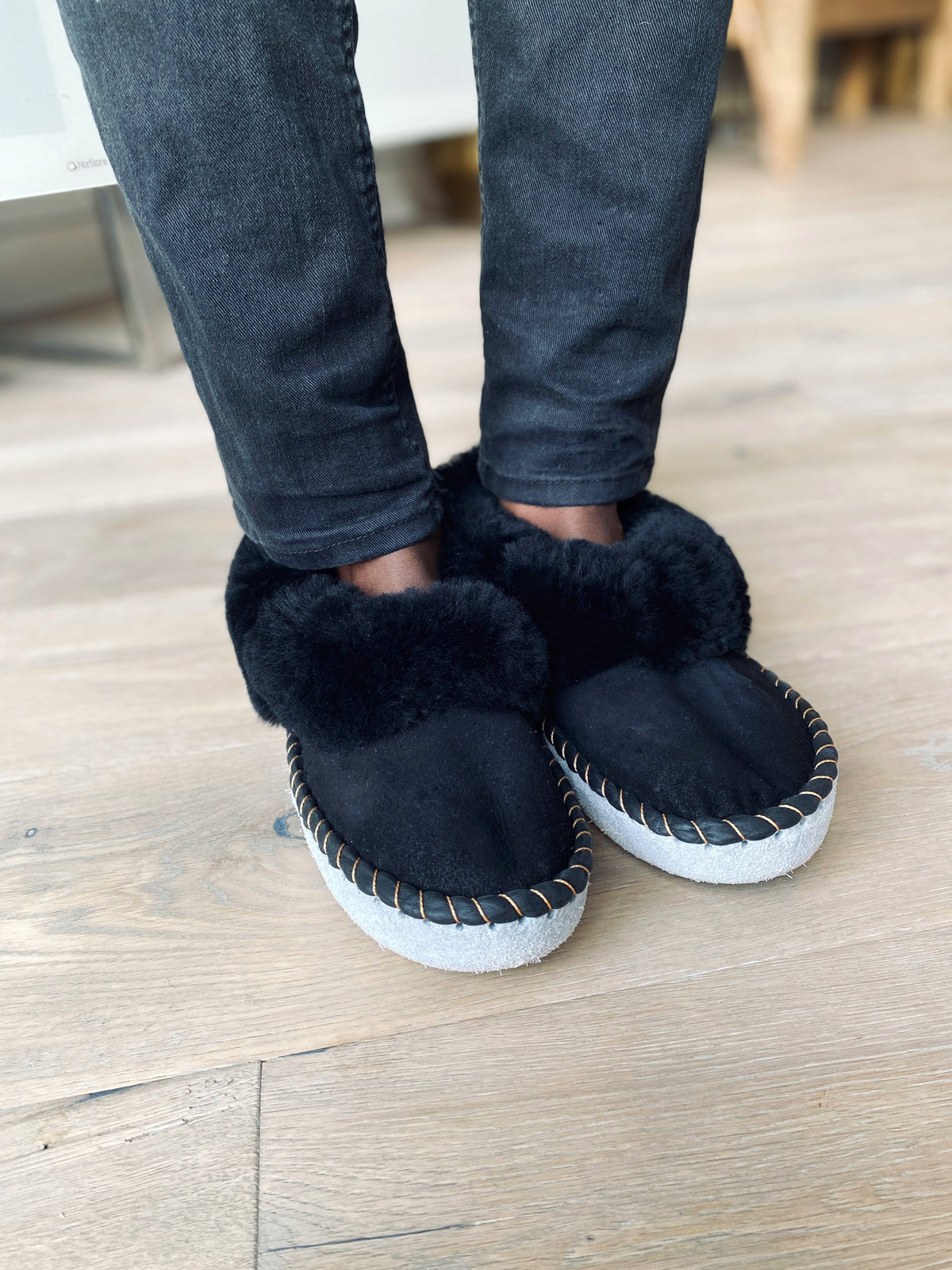 Men's Black Sheepskin Moccasin Slippers – Handmade Genuine Leather House Shoes with Wool Lining & Fur Cuff