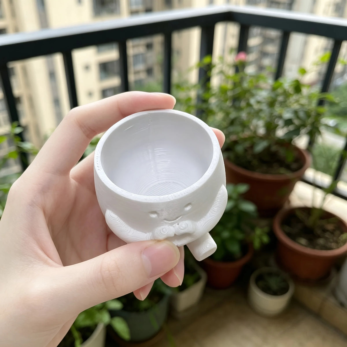 Heart-Shaped Porcelain Flower Pot, Cute Succulent & Pothos Plant Planter, Artistic Desktop Plant Pot for Home, Office, Bedroom, Shelf & Table Decor
