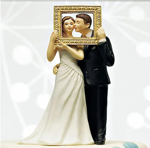 The Look of Love Bride & Groom Wedding Cake Topper, Romantic Resin Couple Figurine Decoration, 8–15cm Wedding Cake Topper for Engagement, Birthday & Celebration Decor