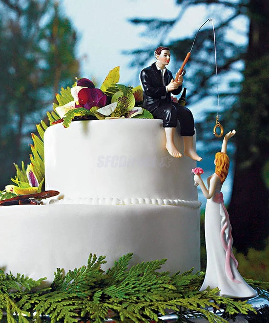 Hooked on Love Fishing Groom Catching Bride Cake Topper – Funny Resin Wedding Couple Figurines for Wedding & Engagement Decor