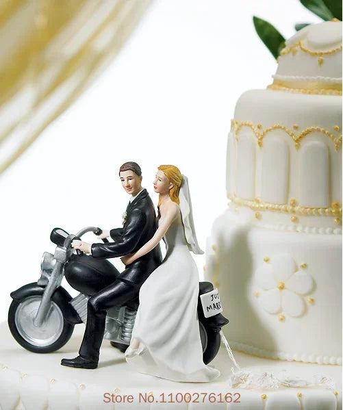 Funny Bride & Groom Wedding Cake Topper – Romantic Resin Couple Figurine Decoration, 8–15cm, Customizable