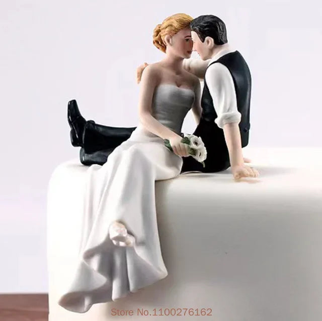 Funny Bride & Groom Wedding Cake Topper – Romantic Resin Couple Figurine Decoration, 8–15cm, Customizable