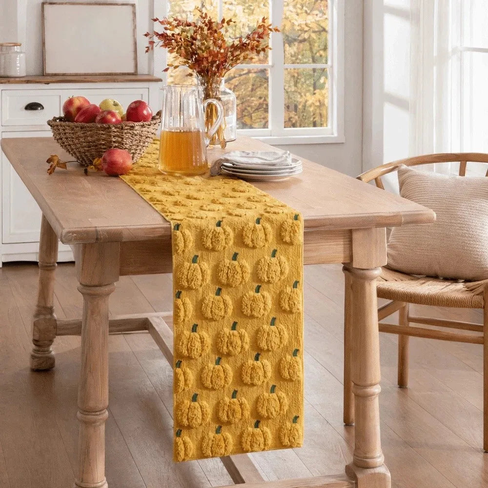 Halloween Pumpkin Table Runner 33×183cm, Soft 3D Tufted Polyester Table Cover, Rectangular Fall Dining Table Decor for Halloween Party, Kitchen & Home