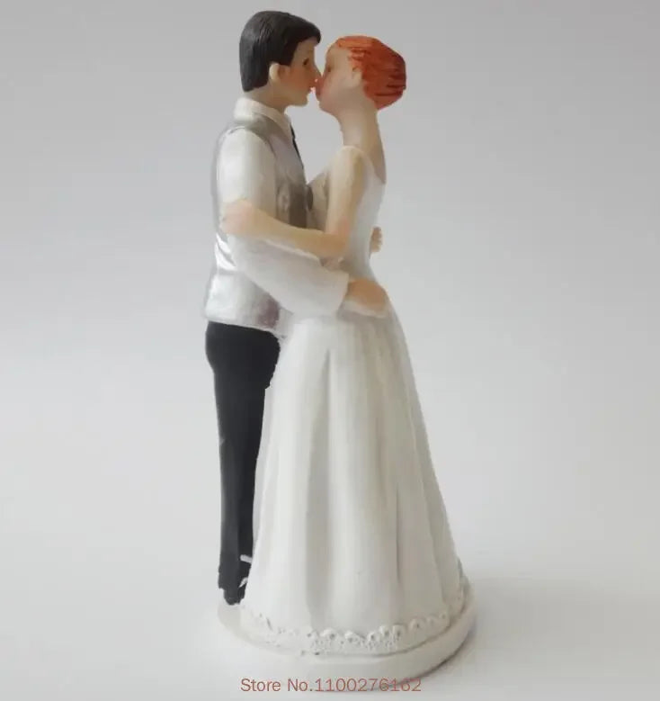 Funny Bride & Groom Wedding Cake Topper – Romantic Resin Couple Figurine Decoration, 8–15cm, Customizable