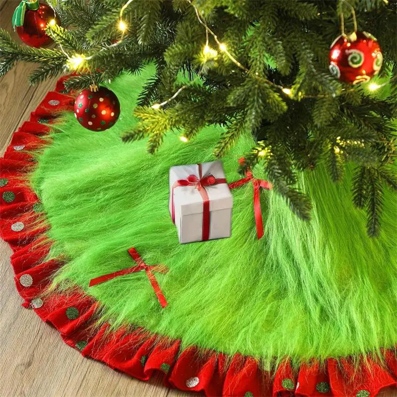 Christmas Tree Skirt 90–122cm, Red & Green Polka Dot Plush Tree Base Mat, Festive Christmas Tree Decoration for Home, Courtyard, Party & Holiday Decor