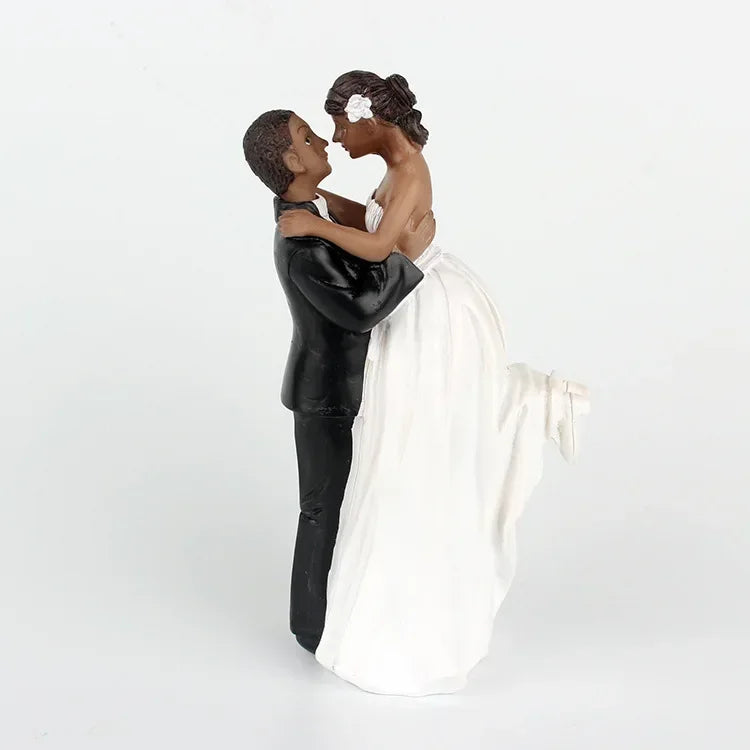 Bride & Groom Wedding Cake Topper Figurines, 13cm Resin Bride and Groom Cake Decorations, Cute Funny Wedding Cake Topper for Wedding, Anniversary, Engagement & Party