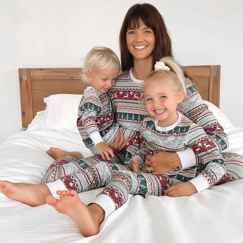 Christmas Family Matching Pajama Sets – Unisex Holiday Loungewear for Mom, Dad, Kids & Baby, Top & Pants Sleepwear