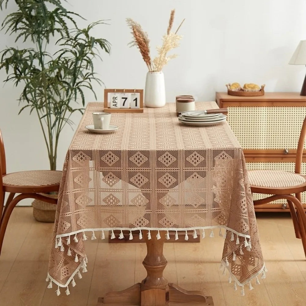 Hollowed Out Checkered Tablecloth 100×140cm – Decorative Non-Slip Dust-Resistant Table Cover, Reusable Pastoral Dining Table Decor