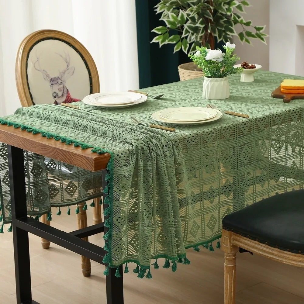 Hollowed Out Checkered Tablecloth 100×140cm – Decorative Non-Slip Dust-Resistant Table Cover, Reusable Pastoral Dining Table Decor