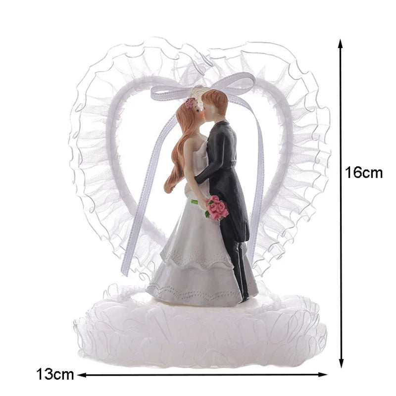 Bride & Groom Resin Wedding Cake Topper – Romantic Couple Figurine for Wedding, Engagement, Anniversary & Valentine’s Day