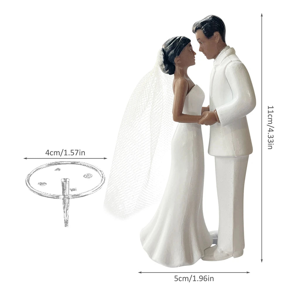 Bride & Groom Cake Topper – Romantic Resin Couple Figurines for Wedding Cakes, Anniversaries & Party Decor