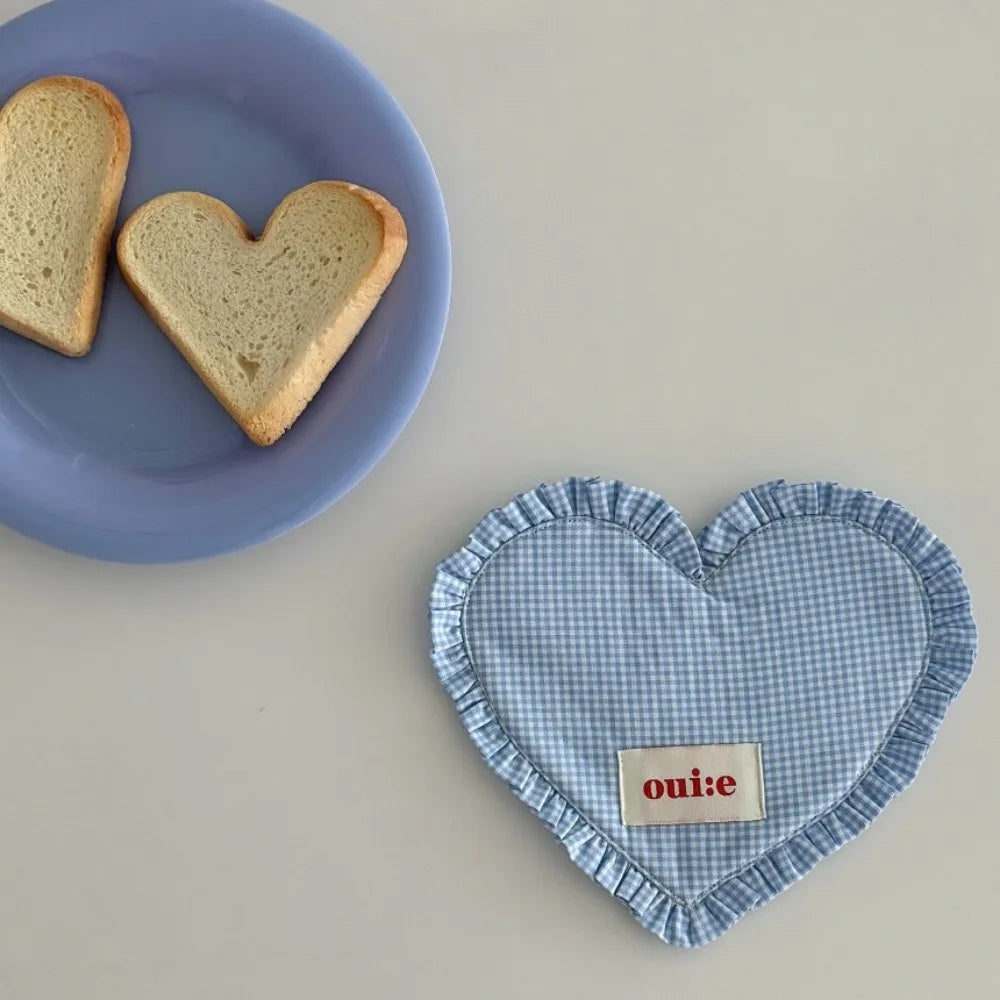 New Heart-shaped Placemats Dining Table Plaid Loving Western Food Mats Decorative Pleated Lace Fabric Coaster Home Decor