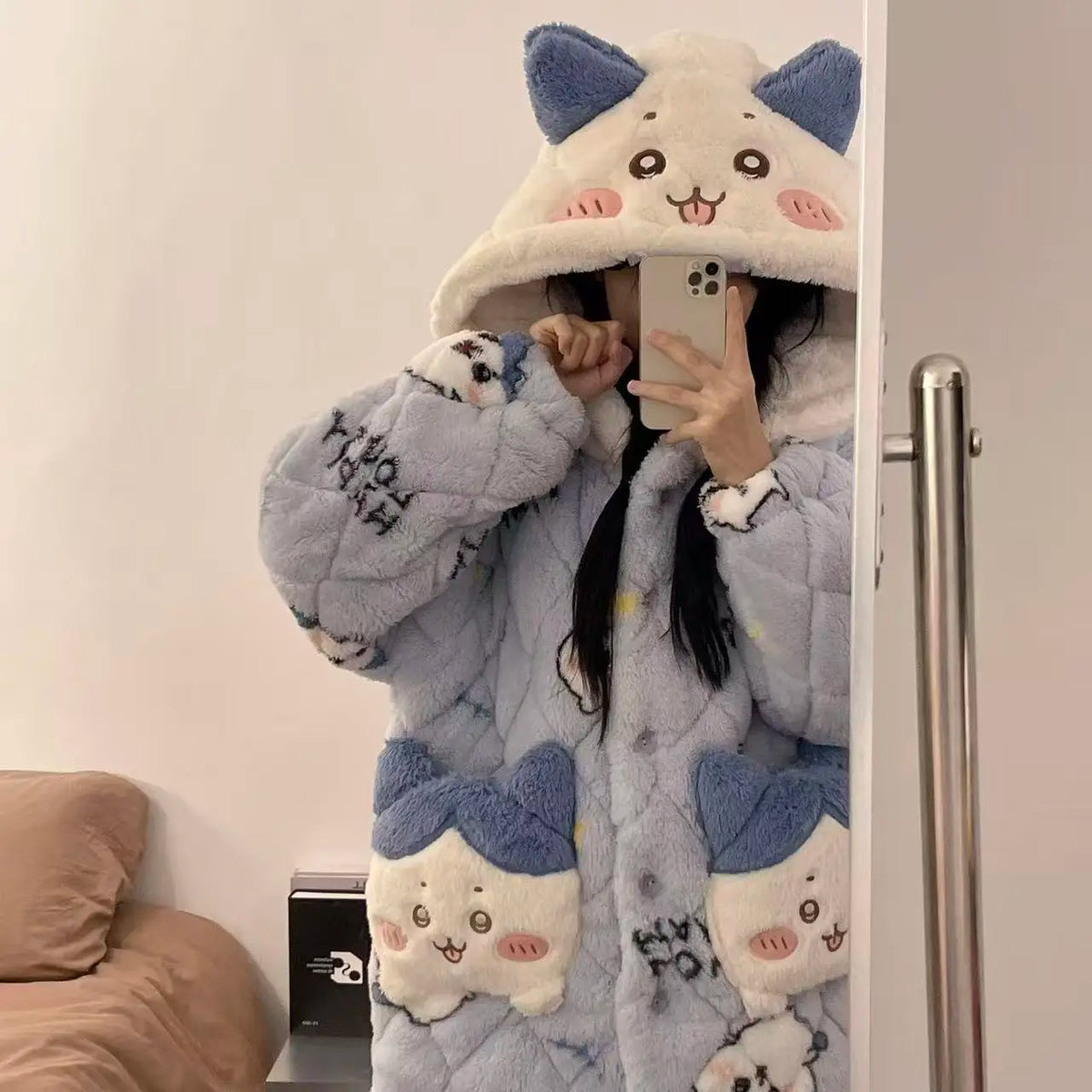 Anime chiikawa autumn and winter girls' pajamas cartoon hachiware cotton and plush thick warm hooded coral fleece home clothes