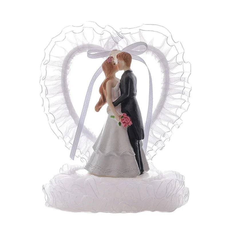 Bride & Groom Resin Wedding Cake Topper – Romantic Couple Figurine for Wedding, Engagement, Anniversary & Valentine’s Day