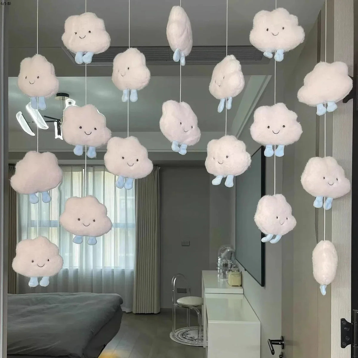 Cute Cream Cloud Door Curtain, Hanging Room Divider with Cloud Design, Polyester Decorative Curtain for Children’s Bedroom, Nursery & Home Decor