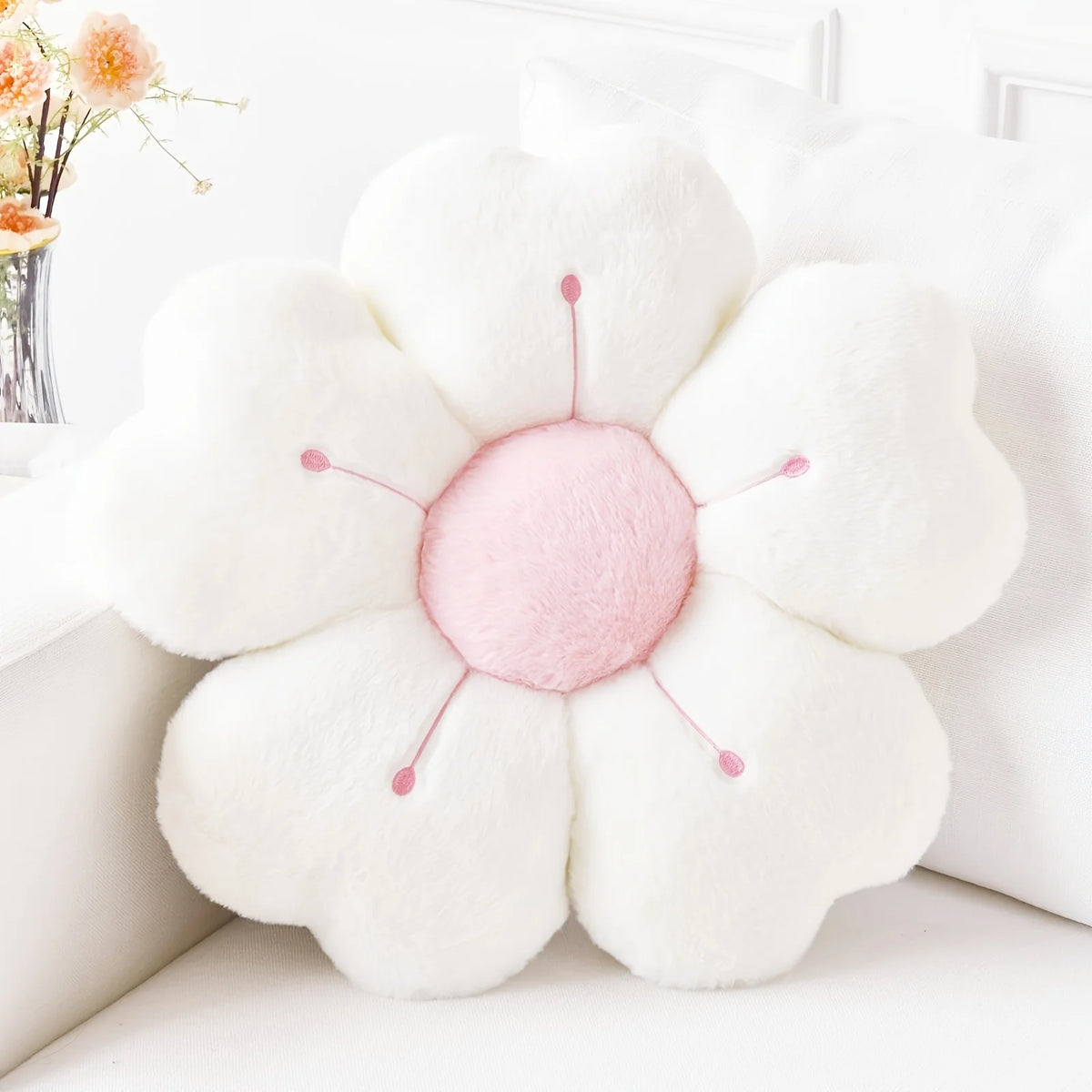 Daisy Flower Plush Cushion – Soft Decorative Flower-Shaped Pillow for Bed & Sofa, Polyester Cotton Comfort Cushion