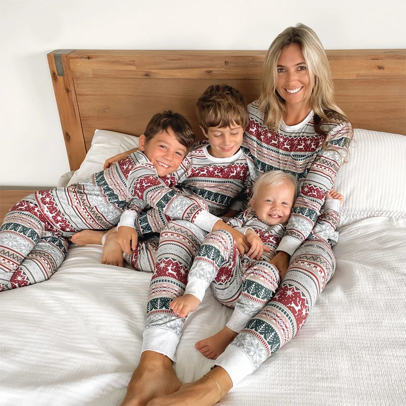 Christmas Family Matching Pajama Sets – Unisex Holiday Loungewear for Mom, Dad, Kids & Baby, Top & Pants Sleepwear