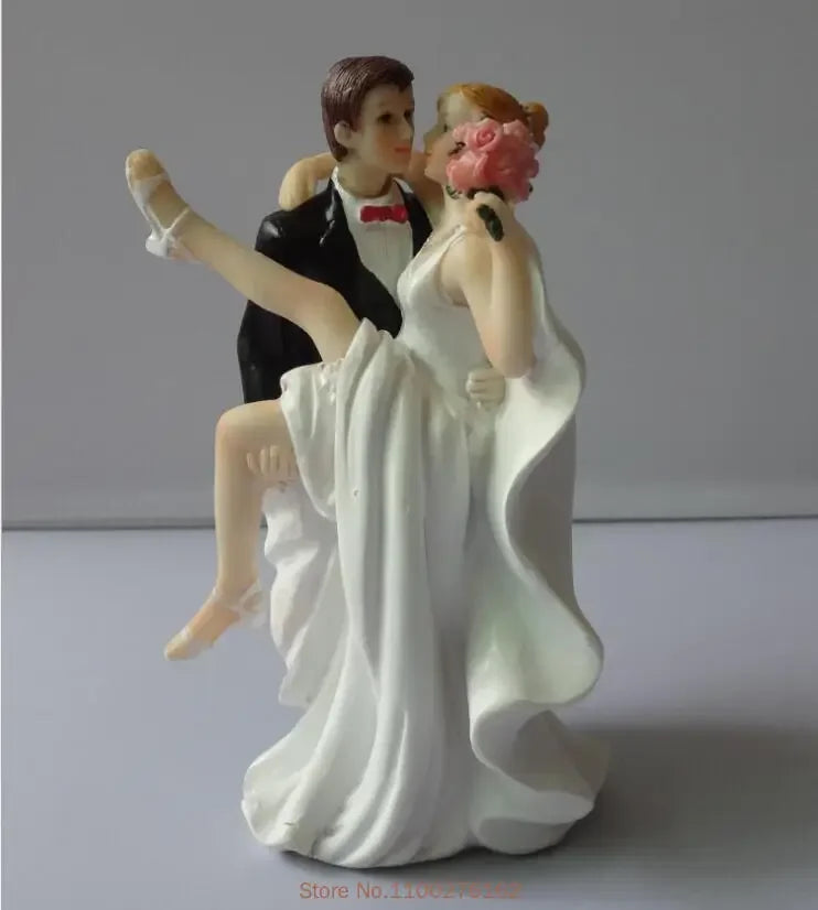 Funny Bride & Groom Wedding Cake Topper – Romantic Resin Couple Figurine Decoration, 8–15cm, Customizable