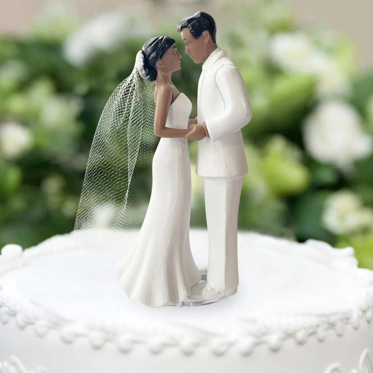 African American Couple Wedding Cake Topper – 4.33" Elegant Bride & Groom Plastic Cake Decoration with White Veil
