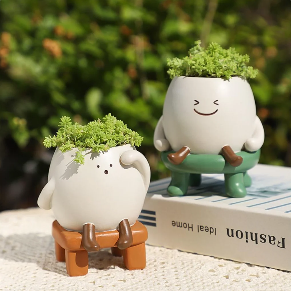 Cute Cartoon Resin Flower Pot, Round Face Sitting Planter for Succulents & Green Plants, Compact Desktop Planter for Desk, Shelf, Office & Home Decor