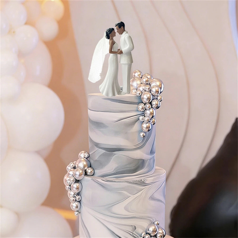 Bride & Groom Cake Topper – Romantic Resin Couple Figurines for Wedding Cakes, Anniversaries & Party Decor