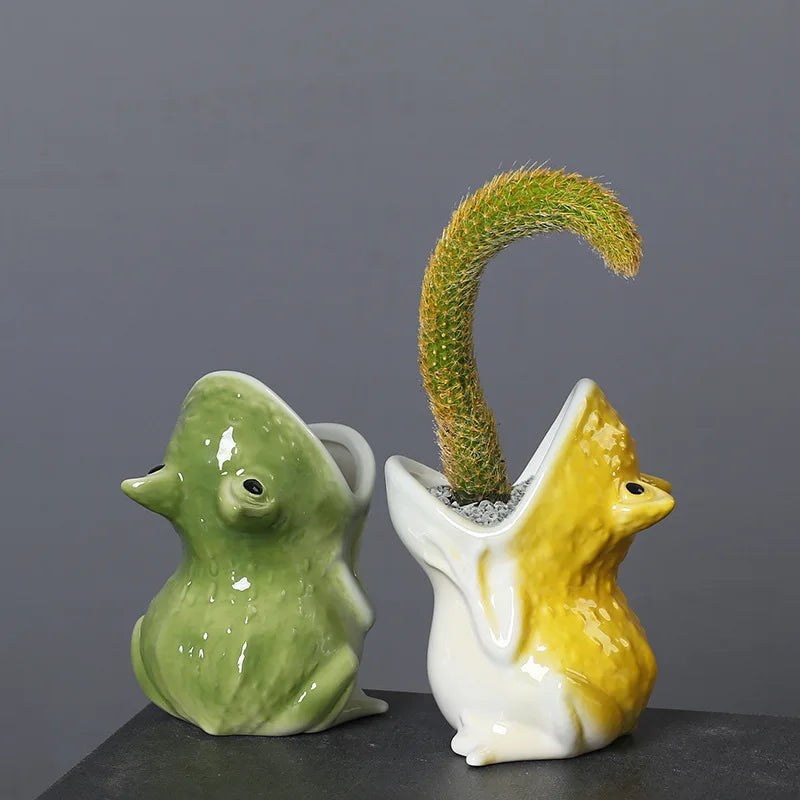 Cute Frog-Shaped Ceramic Flower Pot, Cartoon Animal Planter for Flowers & Green Plants, European-Style Desktop Vase for Home, Office, Shelf & Garden Decor
