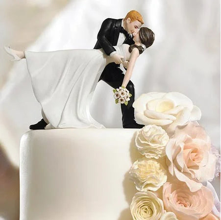 The Look of Love Bride & Groom Wedding Cake Topper, Romantic Resin Couple Figurine Decoration, 8–15cm Wedding Cake Topper for Engagement, Birthday & Celebration Decor