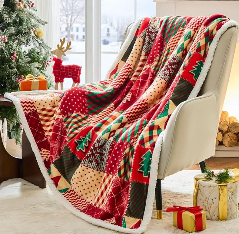 Christmas Throw Blanket, Soft Sherpa & Flannel Fleece Holiday Blanket with Cartoon Jacquard Design, Cozy Winter Throw for Sofa, Bed, Travel & Home Decor