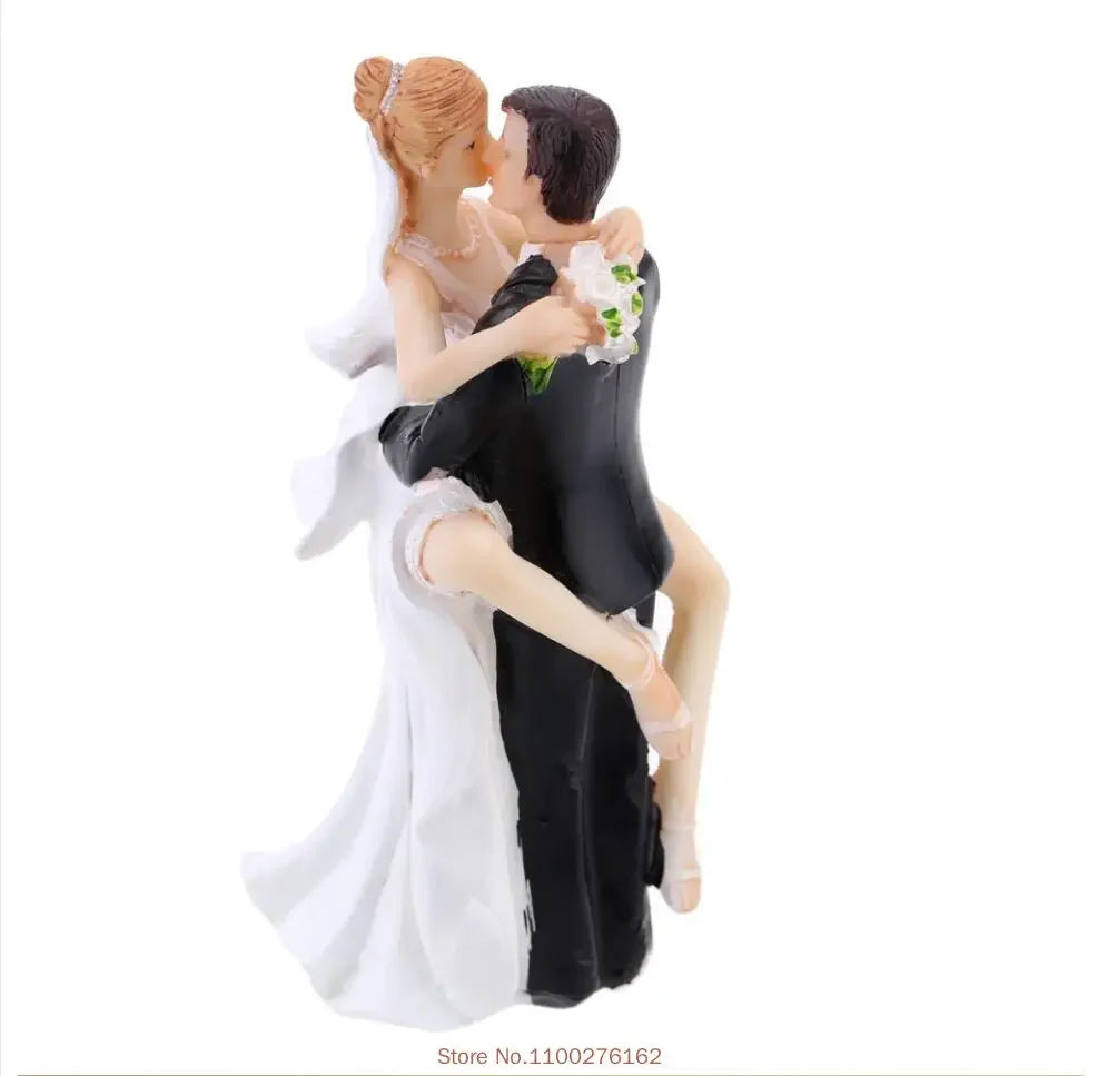 Funny Bride & Groom Wedding Cake Topper – Romantic Resin Couple Figurine Decoration, 8–15cm, Customizable
