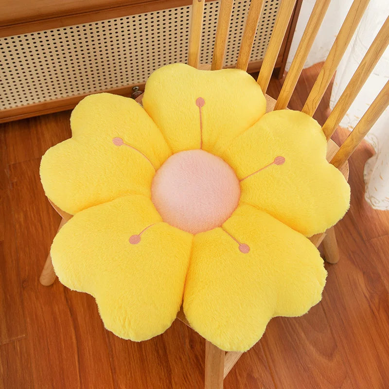 Daisy Flower Plush Cushion – Soft Decorative Flower-Shaped Pillow for Bed & Sofa, Polyester Cotton Comfort Cushion