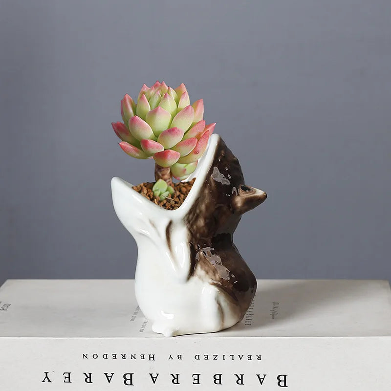 Cute Frog-Shaped Ceramic Flower Pot, Cartoon Animal Planter for Flowers & Green Plants, European-Style Desktop Vase for Home, Office, Shelf & Garden Decor