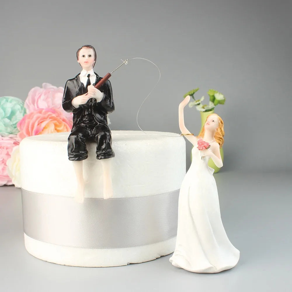 Hooked on Love Fishing Groom Catching Bride Cake Topper – Funny Resin Wedding Couple Figurines for Wedding & Engagement Decor