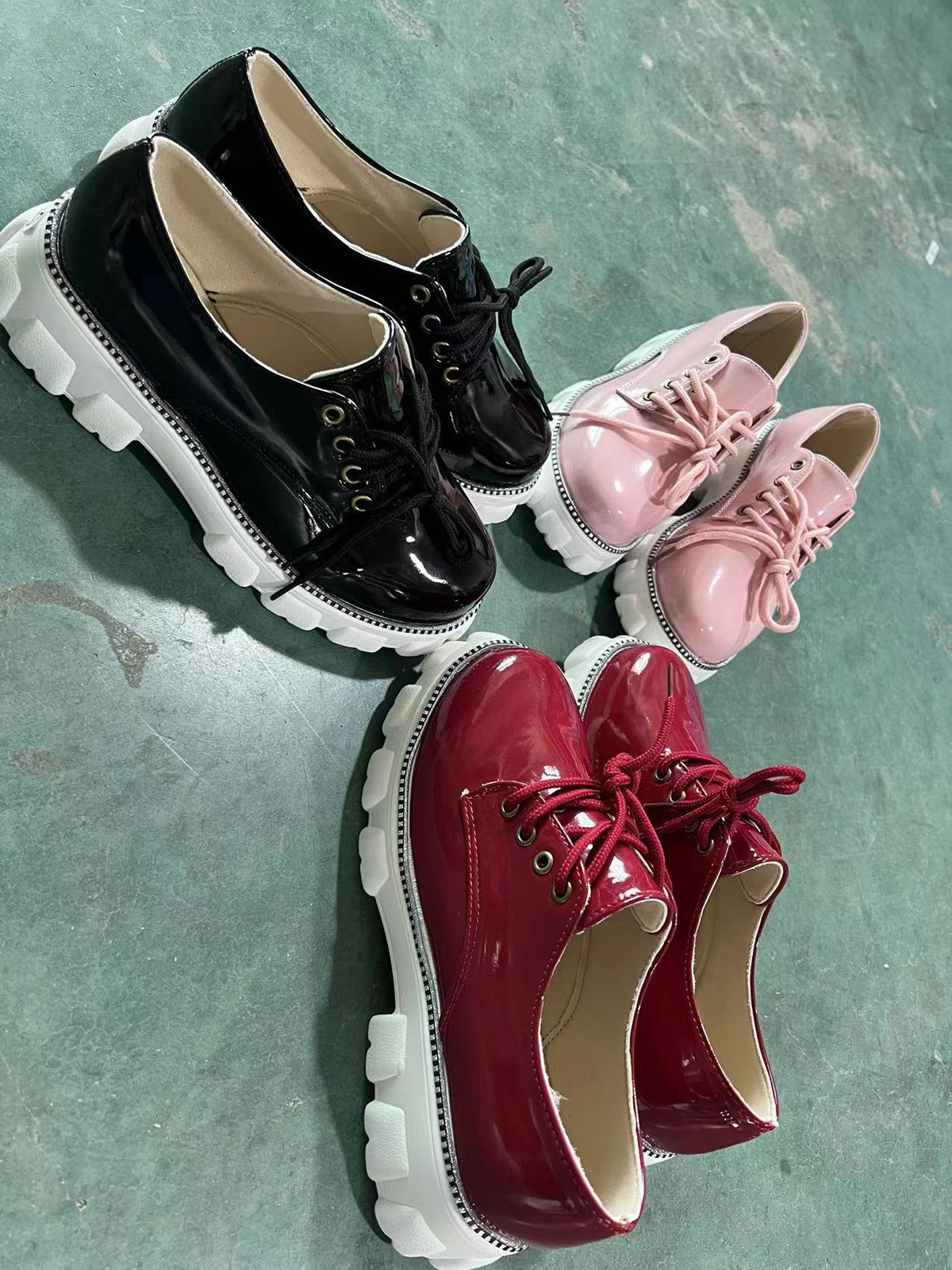 Women's Platform Oxford Shoes – Chunky Thick Heel Lace-Up Dress Shoes in Black, Red & Pink