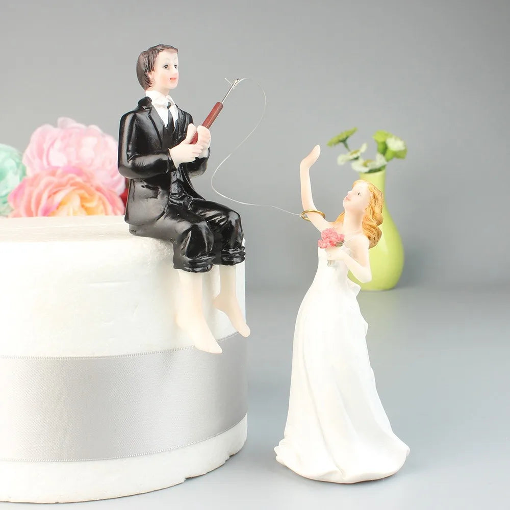Hooked on Love Fishing Groom Catching Bride Cake Topper – Funny Resin Wedding Couple Figurines for Wedding & Engagement Decor