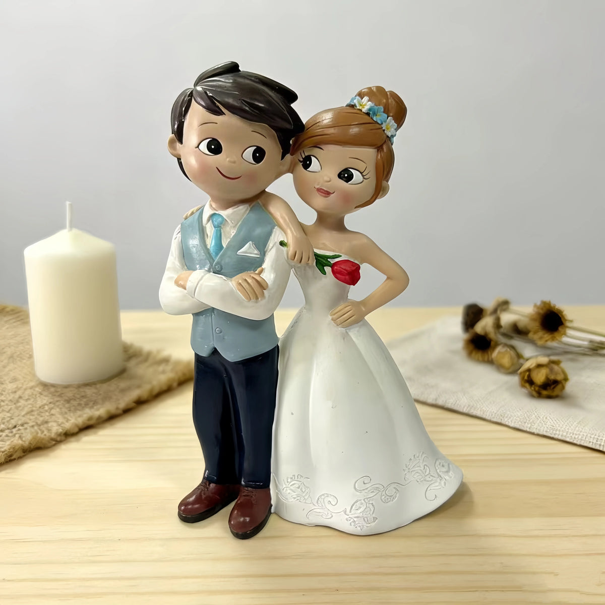 Romantic Wedding Couple Figurine – Resin Bride & Groom Cake Topper, Wedding Decor & Bridal Shower Gift