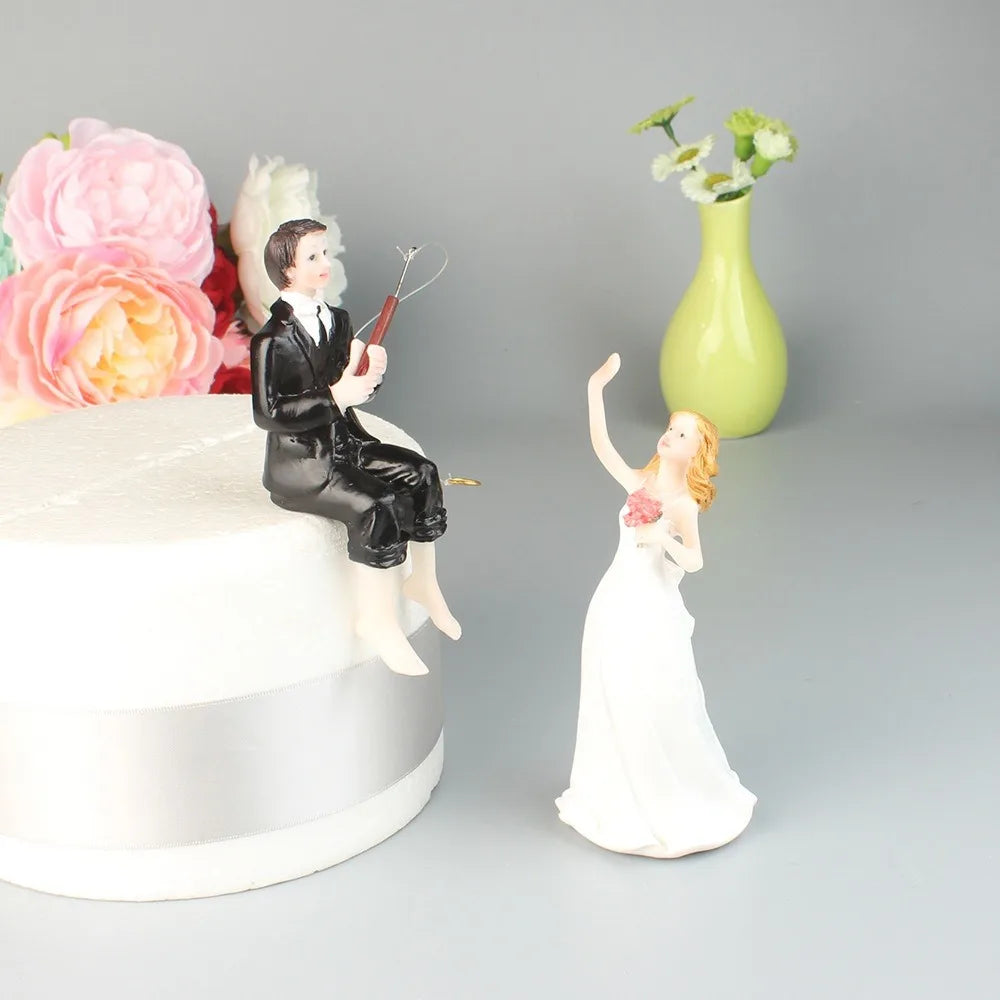 Hooked on Love Fishing Groom Catching Bride Cake Topper – Funny Resin Wedding Couple Figurines for Wedding & Engagement Decor
