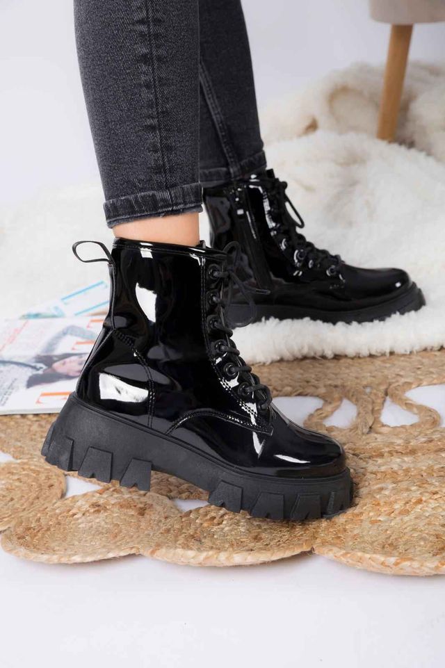 J5FASHION Black Lace-Up Chunky Ankle Boots – Cleated Patent Faux Leather Platform Boots